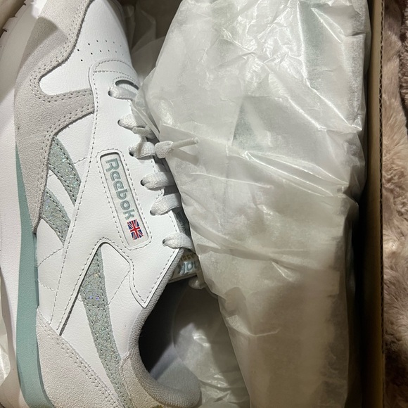 Reebok Classic Leather Shoes - Picture 7 of 10